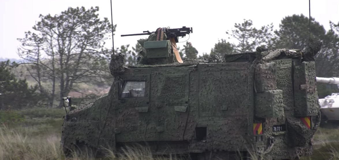 Η Ελβετία ερευνά πώς βρέθηκαν στρατιωτικά οχήματά της στον ουκρανικό στρατό