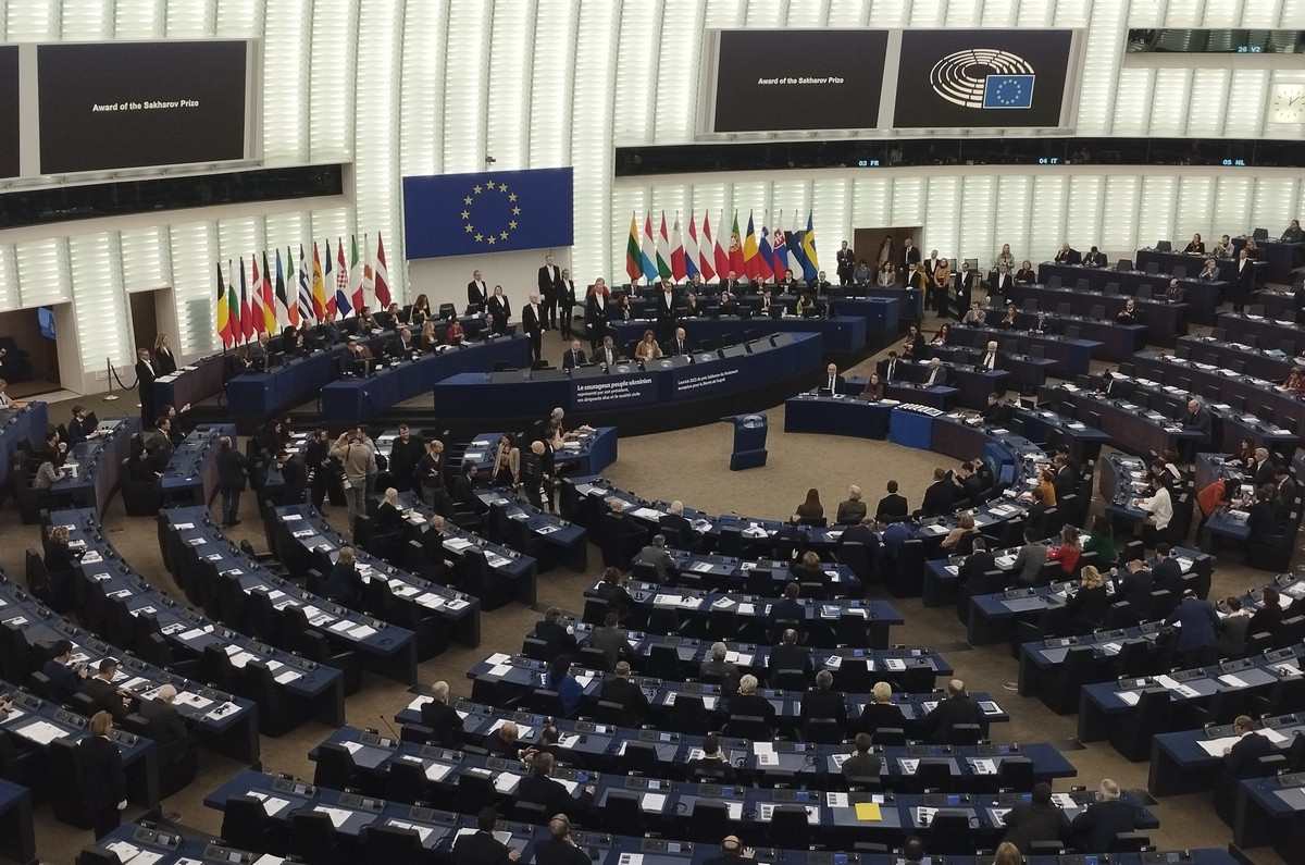 Ευρωκοινοβούλιο: Συζήτηση και ψήφισμα για το Κράτος Δικαίου στην Ελλάδα παρά την αντίδραση Βέμπερ – ΝΔ