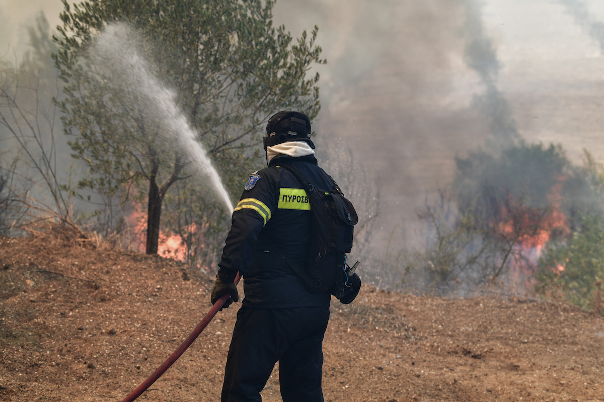 Φωτιά στο Πήλιο: Καίγεται δασική έκταση στον Κισσό