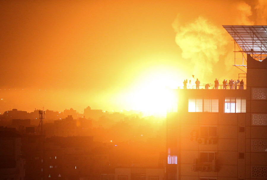 Ισραήλ: Βομβαρδισμοί σε Γάζα και Λίβανο [Βίντεο]