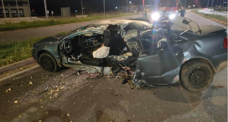 Αλεξανδρούπολη: Σφοδρή πρόσκρουση αυτοκινήτου σε κολώνα της ΔΕΗ – Εφτά τραυματίες