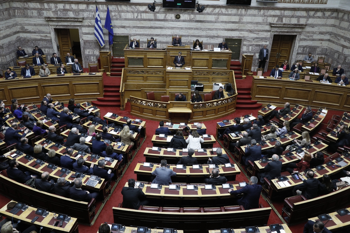 Η ΝΔ κάνει τον Κασιδιάρη ρυθμιστή των εκλογών