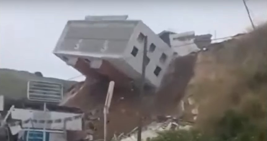 Μεξικό: Κατέρρευσε κτίριο και έπεσε σε δρόμο – Το δεύτερο στην περιοχή [Βίντεο]