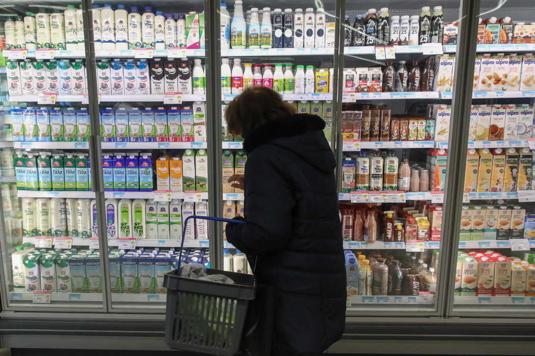 Ένωση Εργαζομένων Καταναλωτών Ελλάδος: Μόλις το 35% του γάλακτος στα σούπερ μάρκετ ελληνικό – Αφανίζεται ο πρωτογενής τομέας [Βίντεο]