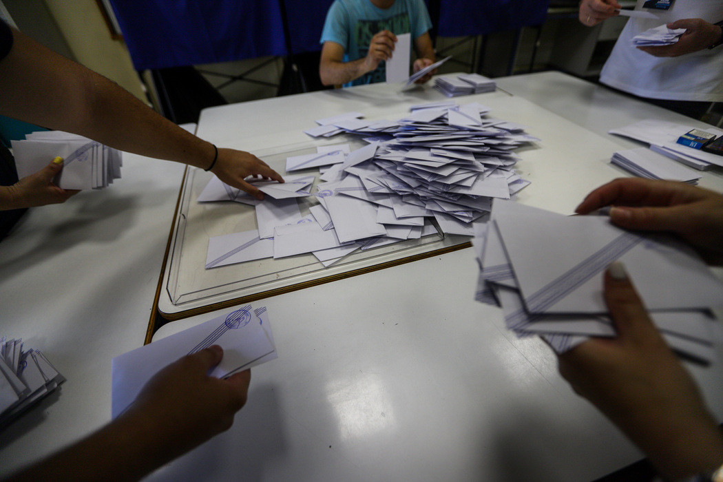 Εκλογές 2023: Στο 4,4% η διαφορά ΝΔ -ΣΥΡΙΖΑ σύμφωνα με το «γκάλοπ των γκάλοπ»