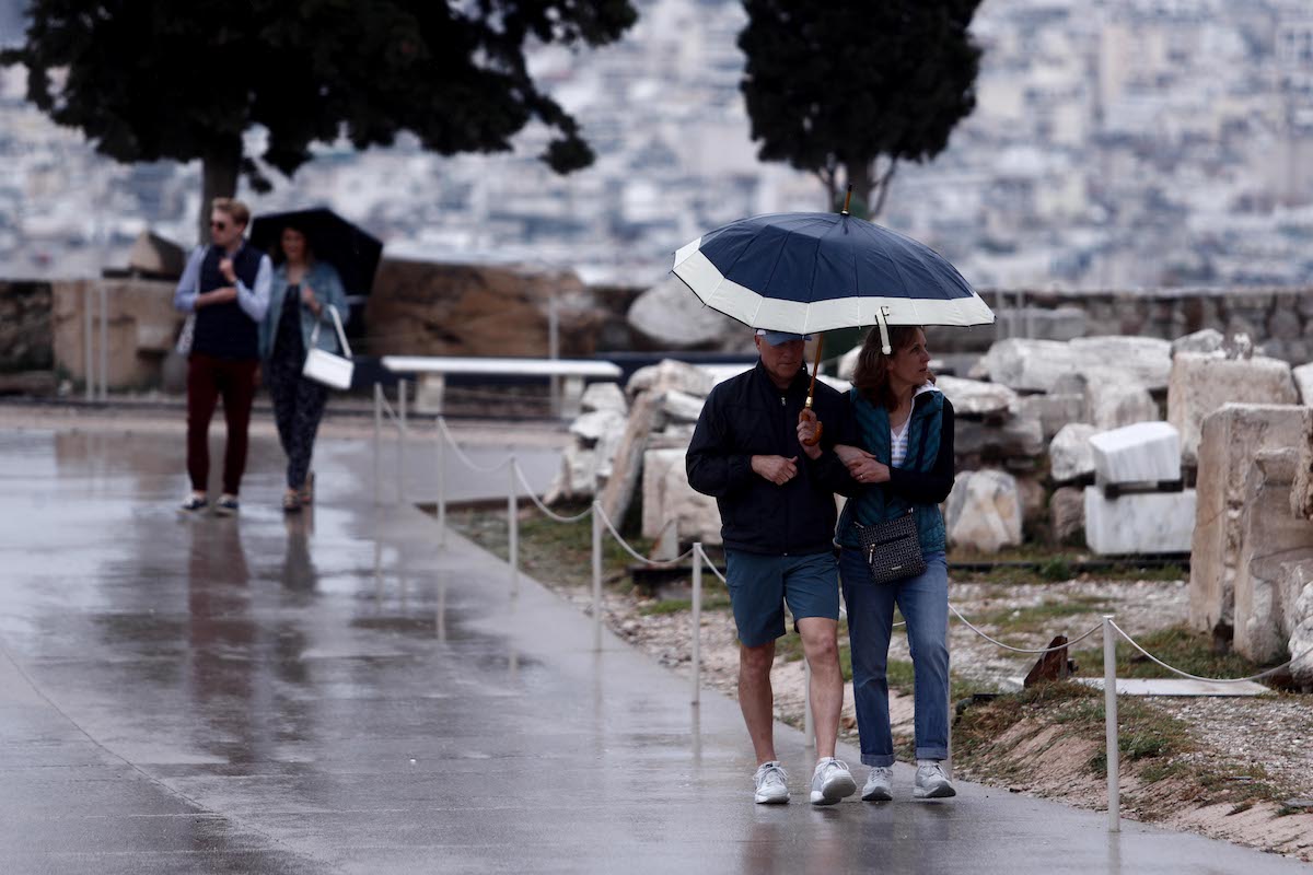 Καιρός: Βροχές, καταιγίδες και πτώση της θερμοκρασίας σήμερα Τρίτη 9/5