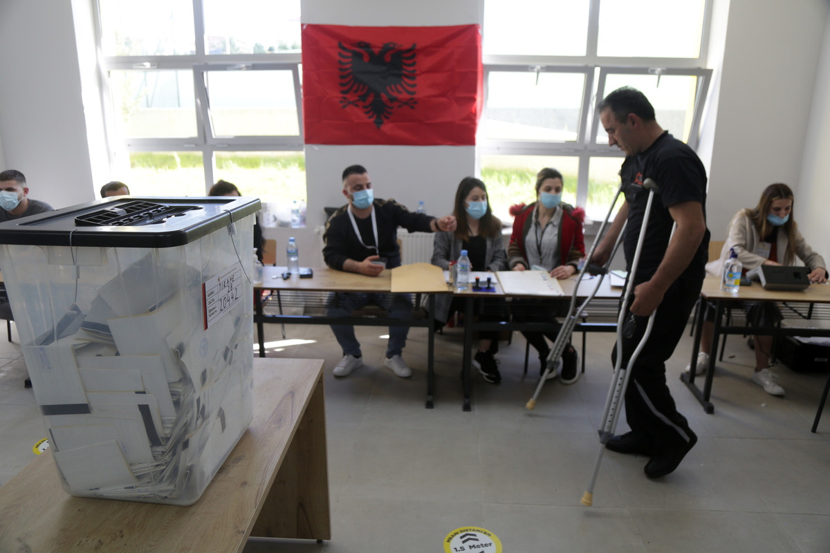 Αλβανία: Oμαλά εξελίσσονται οι εκλογές στη Χειμάρρα
