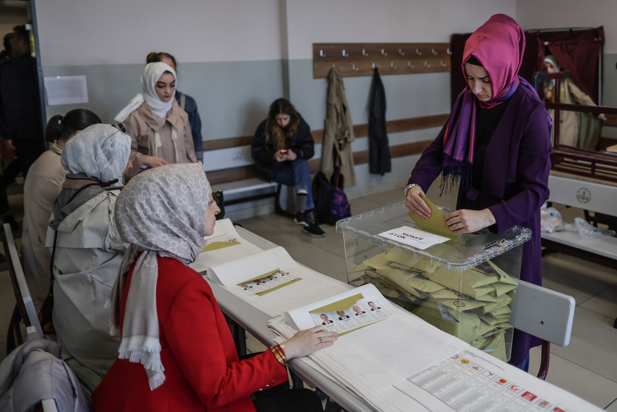 Εκλογές Τουρκία: Έκλεισαν οι κάλπες – Στις 21:00 τα πρώτα αποτελέσματα