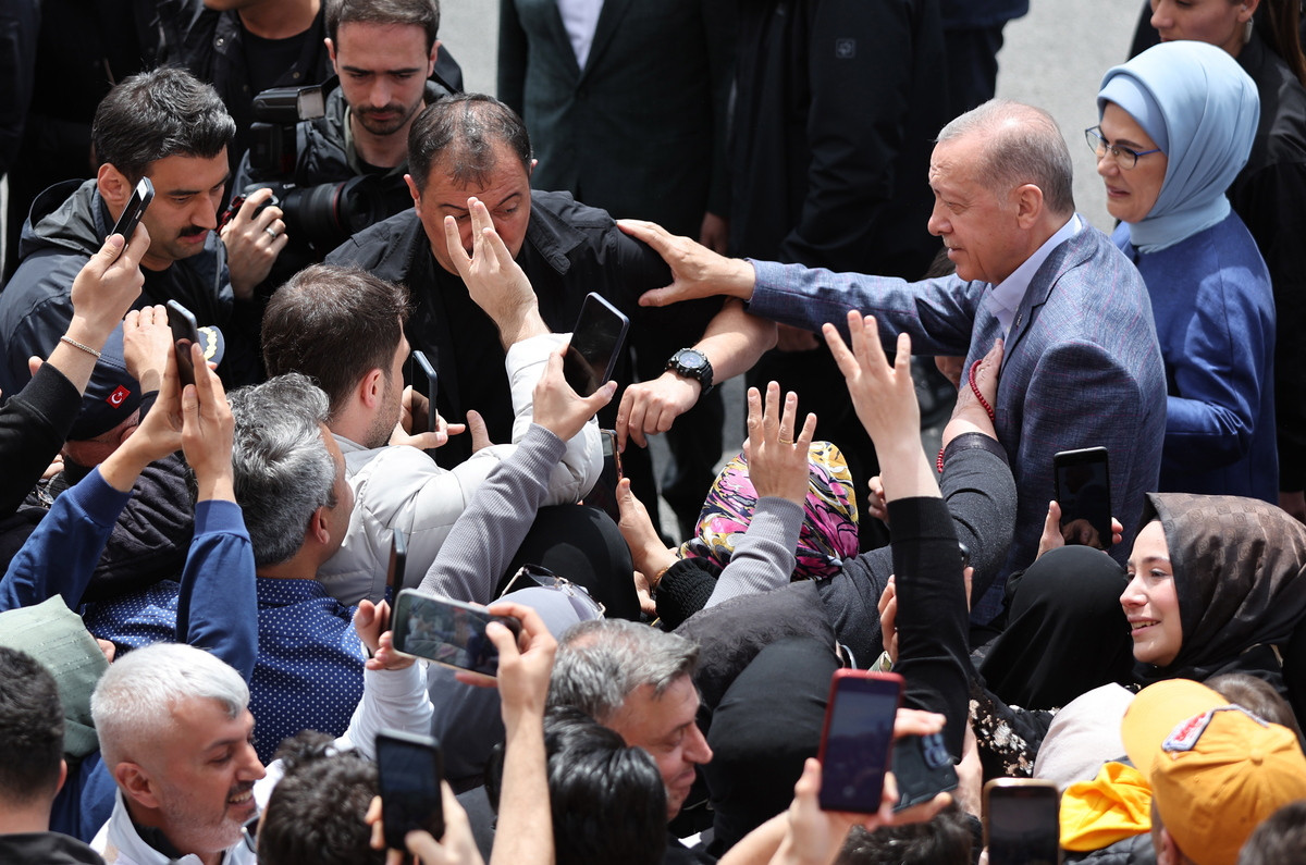 Εκλογές στην Τουρκία: Ισχνό το προβάδισμα Ερντογάν – Άνω του 50% η ενσωμάτωση
