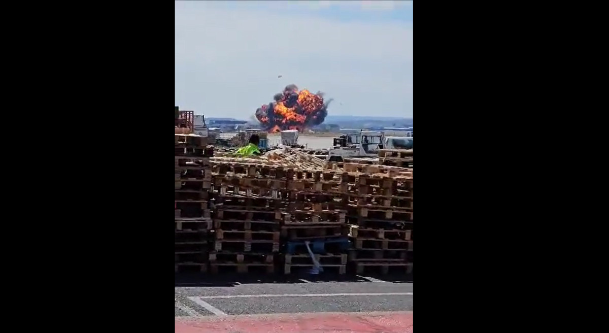 Ισπανία: Η στιγμή της συντριβής μαχητικού F18 στη Σαραγόσα