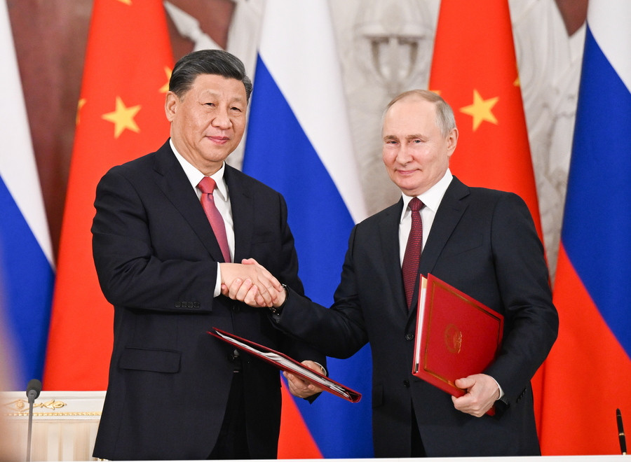 Σι Τζινπίνγκ: Υπόσχεται στην Ρωσία «σταθερή υποστήριξη» σε θέματα «θεμελιωδών συμφερόντων»
