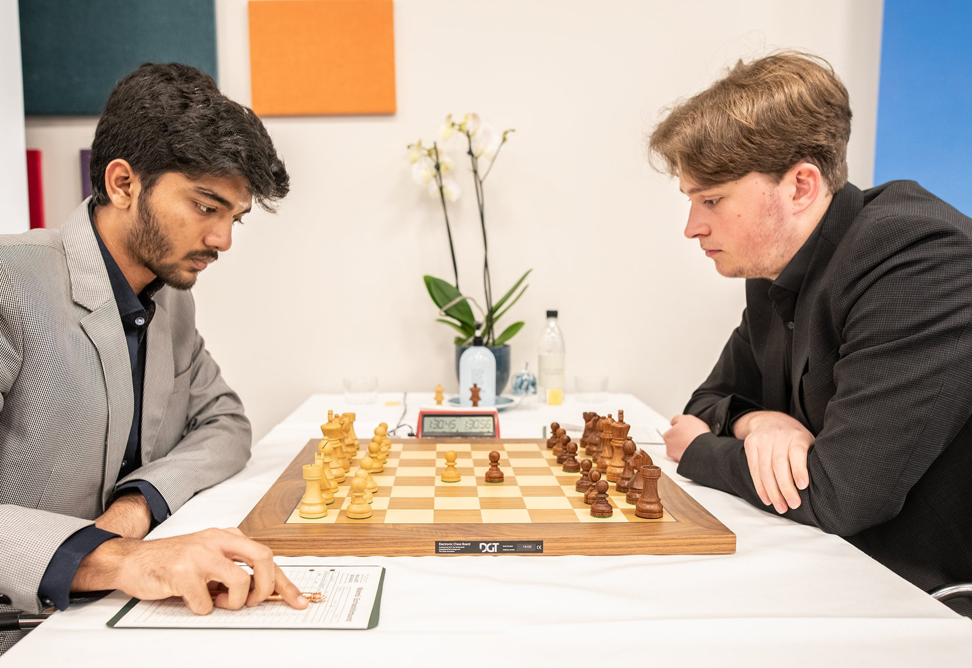 Ένας 17χρονος Ινδός κέρδισε τον Νο. 1 στον κόσμο και πέντε φορές παγκόσμιο πρωταθλητή στο σκάκι