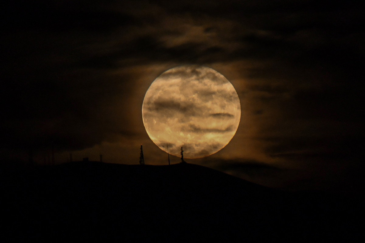 Πανσέληνος Ιουνίου: Πότε θα γίνει ορατό το «Φεγγάρι της Φράουλας»