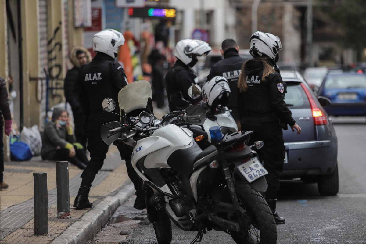 Θεσσαλονίκη: Σύλληψη 81χρονου για αποπλάνηση ανηλίκου και προσβολή γενετήσιας αξιοπρέπειας