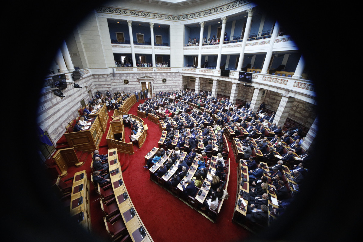 Δημοσκόπηση Marc: Στις 20 μονάδες η διαφορά ΝΔ και ΣΥΡΙΖΑ – Επτά κόμματα στη Βουλή