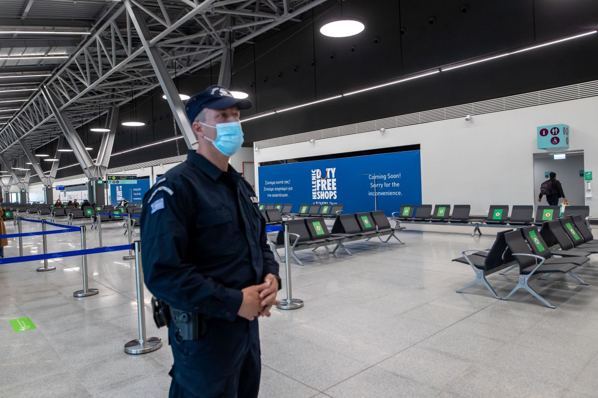 Θεσσαλονίκη: Έκτακτη προσγείωση αεροσκάφους λόγω επιβάτη με αλλοπρόσαλλη συμπεριφορά