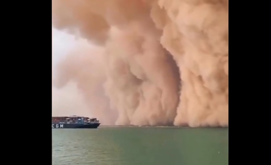 Εντυπωσιακό βίντεο με αμμοθύελλα στη Διώρυγα του Σουέζ
