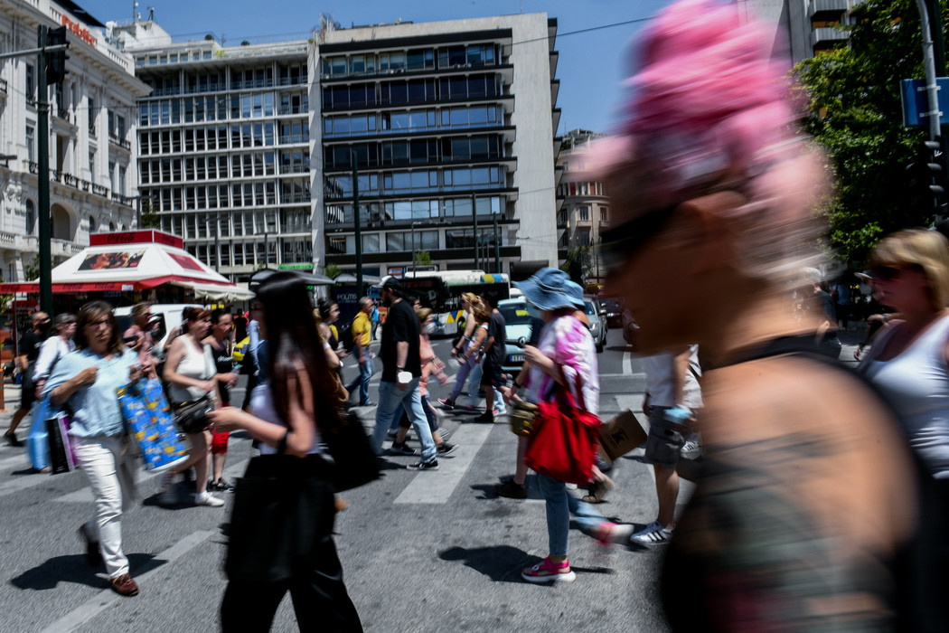 Σχεδόν ένας στους δύο νέους στην Ελλάδα ζει στο σπίτι των γονιών του – Τι δείχνουν τα στοιχεία της Eurostat