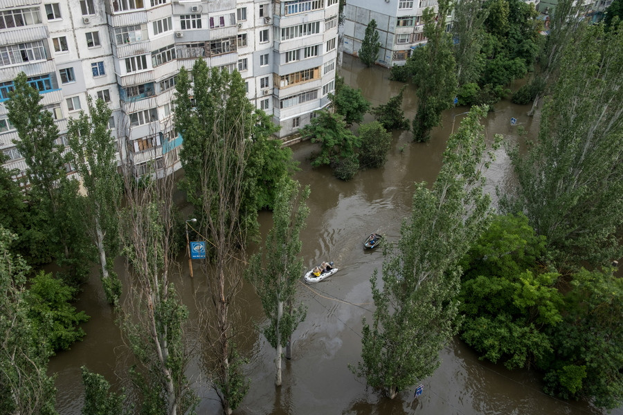Φράγμα Νόβα Καχόβκα: Πέντε νεκροί – Πλημμύρισαν σχεδόν 600 τ.χλμ της Χερσώνας