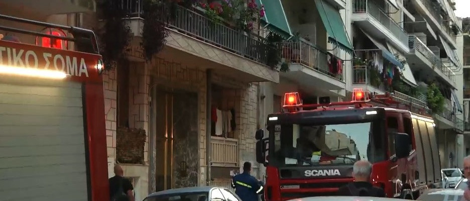 Αθήνα: Ένας νεκρός σε φλεγόμενο διαμέρισμα