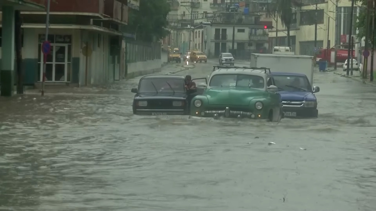 Κούβα: Νεκροί και χιλιάδες εκτοπισμένοι μετά τις ισχυρές βροχές [Βίντεο]