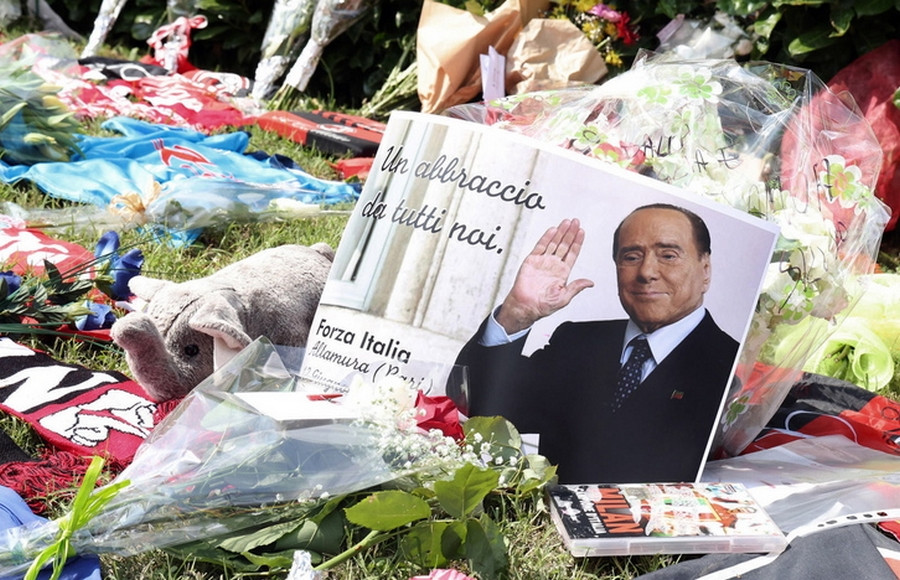 Σίλβιο Μπερλουσκόνι: Σήμερα η κηδεία του – Πολυήμερο πένθος στην Ιταλία
