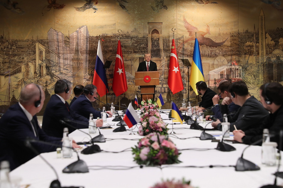Μόσχα και Κίεβο είχαν συμφωνήσει μίσθωση Κριμαίας και Ντονμπάς στην Κωνσταντινούπολη