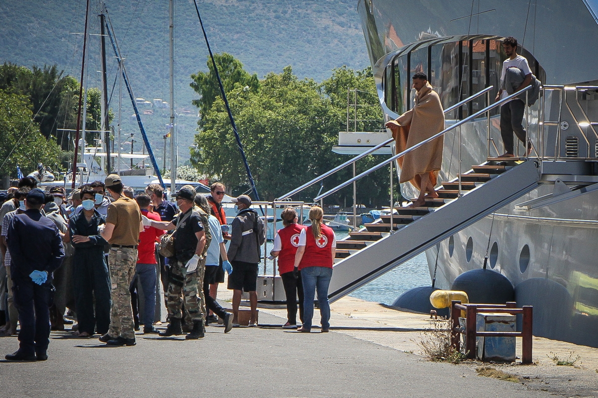 Ναυάγιο στην Πύλο: Επιλέγουν τη διαδρομή θανάτου για να αποφύγουν τα pushbacks στην Ελλάδα