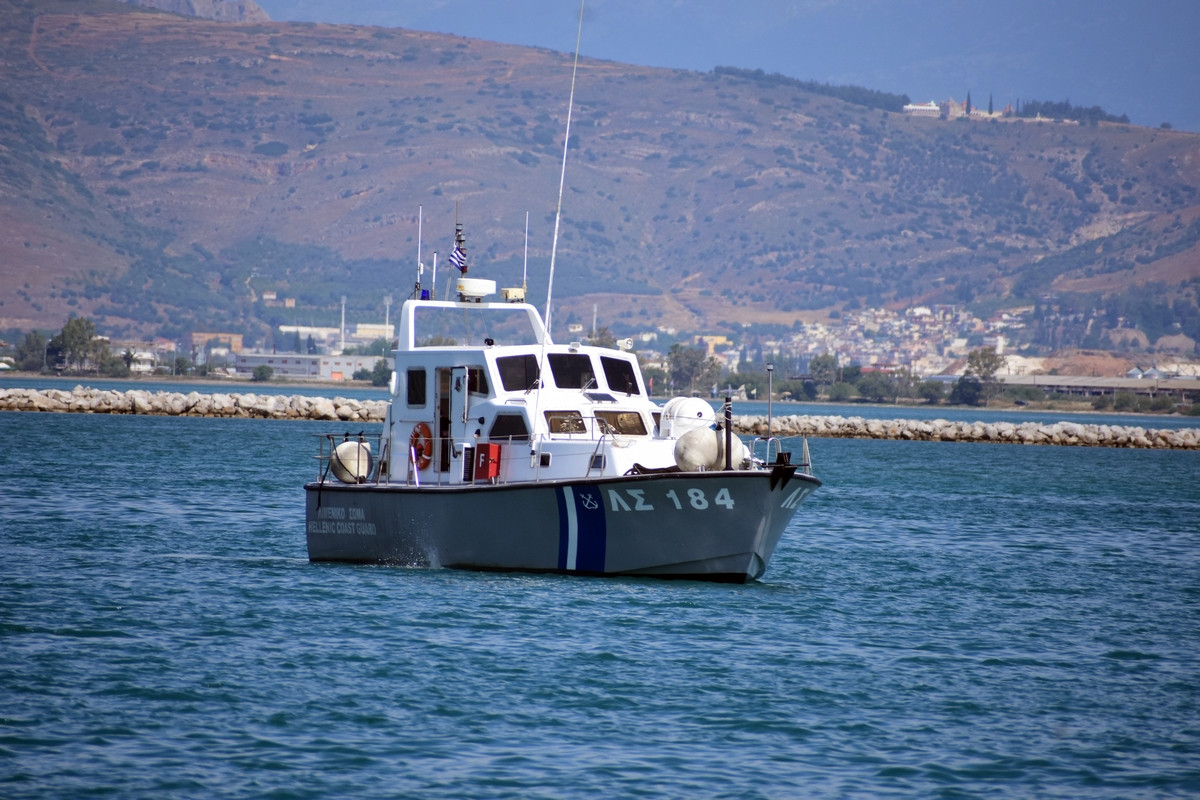 Ναυάγιο στην Πύλο: Το Λιμενικό παραδέχεται ότι πέταξε σχοινί στο σκάφος
