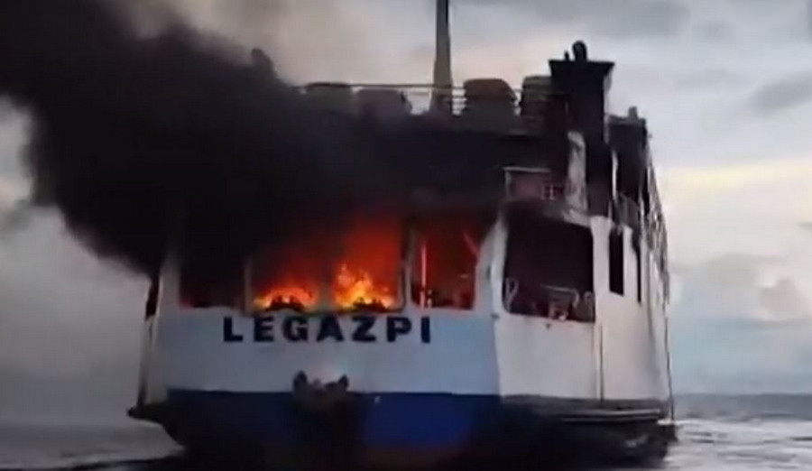 Φιλιππίνες: Φωτιά σε πλοίο με 120 επιβαίνοντες