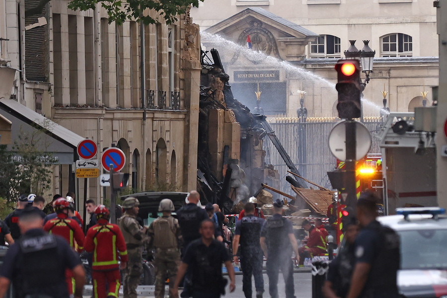 Παρίσι: Ισχυρή έκρηξη από διαρροή αερίου – Τραυματίες και εγκλωβισμένοι