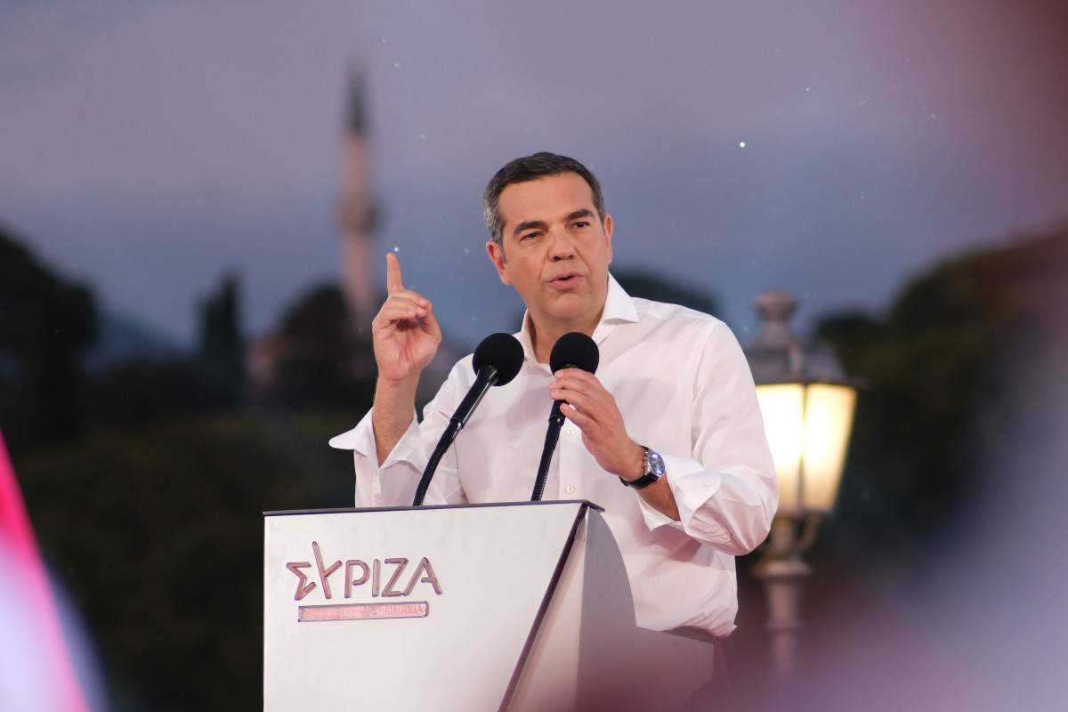 Τσίπρας: Ο Ανδρουλάκης να βγάλει από τα ψηφοδέλτια τον Μάντζο