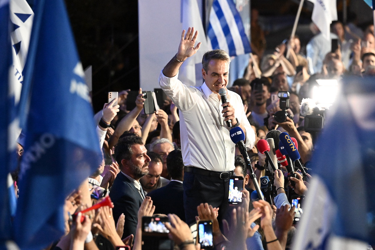 Politico: Το πιο συντηρητικό ελληνικό κοινοβούλιο στη μεταπολίτευση