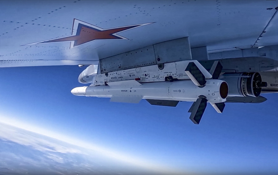 Μαύρη Θάλασσα: Δύο ρωσικά Su-27 αναχαίτισαν βρετανικά στρατιωτικά αεροσκάφη