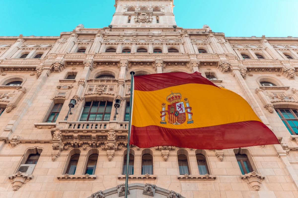 Ισπανία: Το ακροδεξιό Vox μπαίνει στην κυβέρνηση και τρίτης περιφέρειας