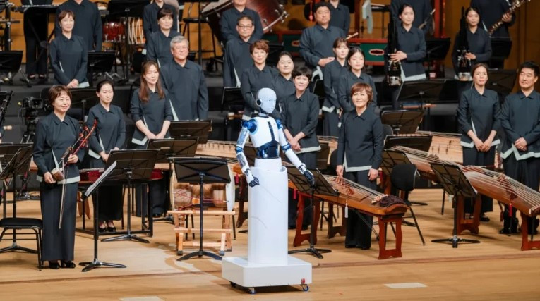 Ρομπότ διηύθυνε ορχήστρα για πρώτη φορά