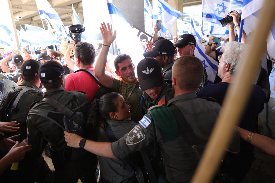 Ισραήλ: Παραιτήθηκε ο αστυνομικός διευθυντής του Τελ Αβίβ – Καταγγέλλει πιέσεις για τη βίαιη καταστολή διαδηλώσεων