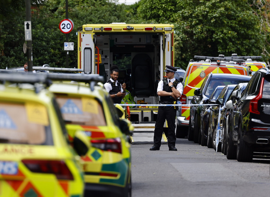 Λονδίνο: Νεκρό ένα κορίτσι μετά το περιστατικό με αυτοκίνητο που έπεσε σε σχολείο