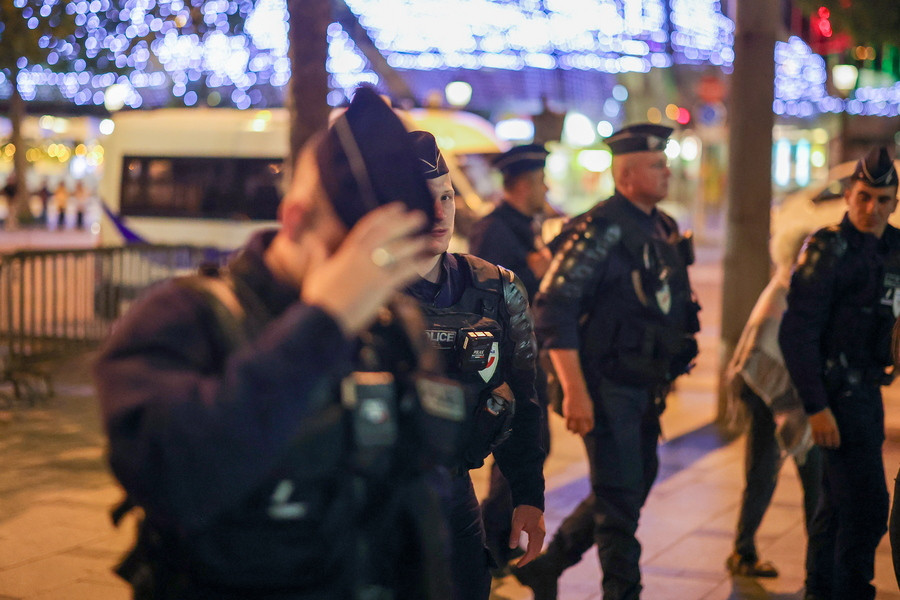 Γαλλία: Νομοσχέδιο για παρακολούθηση των τηλεφώνων των πολιτών από την αστυνομία