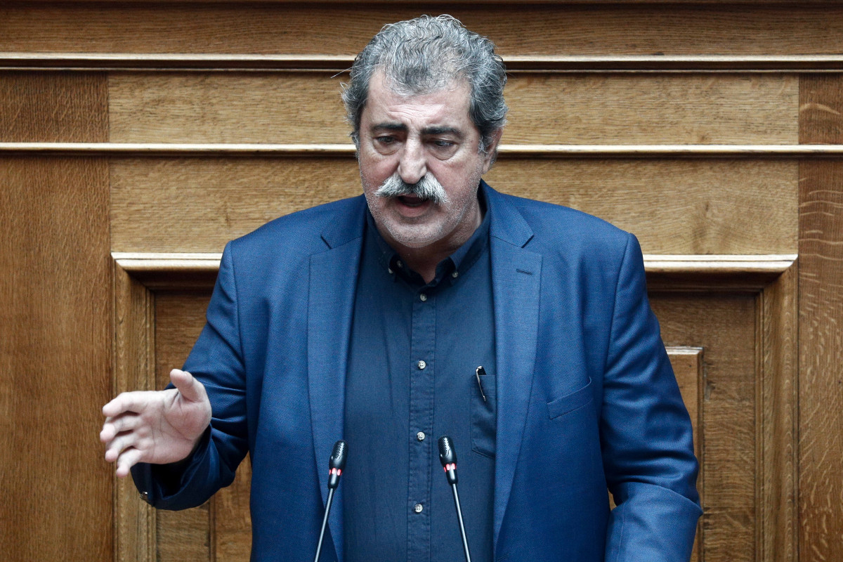 Πολάκης: «Θα συμβάλω με όλες μου τις δυνάμεις στην οργανωτική συγκρότηση του ΣΥΡΙΖΑ» – Τι είπε για την κατάσταση στο ΕΚΑΒ