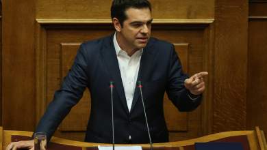 alexis-tsipras-i-mpala-einai-tora-sto-gipedo-ton-daneiston-0