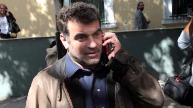 exodiko-vaxevani-gia-apati-sta-noymera-poliseon-ton-efimeridon-karfonei-proto-thema-kai-ethnos-0