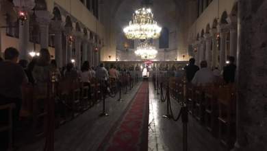 entasi-me-dimosiografoys-stin-agrypnia-tis-mitropolis-thessalonikis-enantia-sto-pride-0