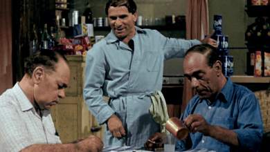 kostas-chatzichristos-poly-gelio-polli-pikra-am-pos-0