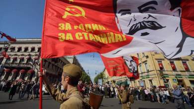 syntrofe-stalin-den-eimai-echthros-toy-laoy-0
