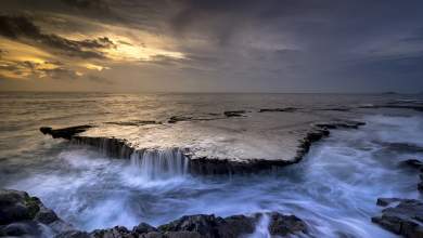 i-thalassa-chanei-tin-anasa-tis-0