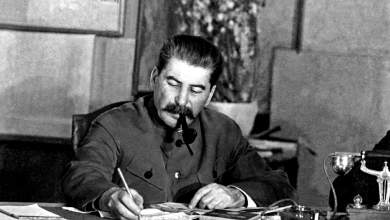 o-mystiriodis-thanatos-toy-stalin-0