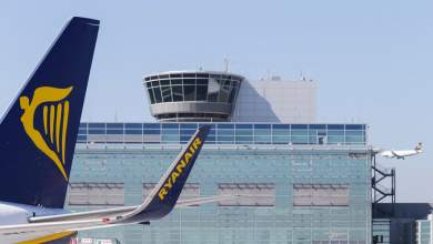 i-ryanair-meionei-ta-dromologia-esoterikoy-stin-ellada-logo-ypsilon-chreoseon-0