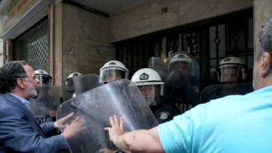 symvolaiografoi-kata-lae-gia-pleistiriasmo-tyfloy-ofeileti-echei-anastalei-as-mathoyn-epiteloys-na-diavazoyn-0