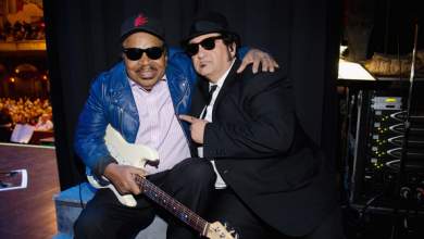 pethane-o-kitharistas-ton-blues-brothers-mat-merfi-vinteo-0